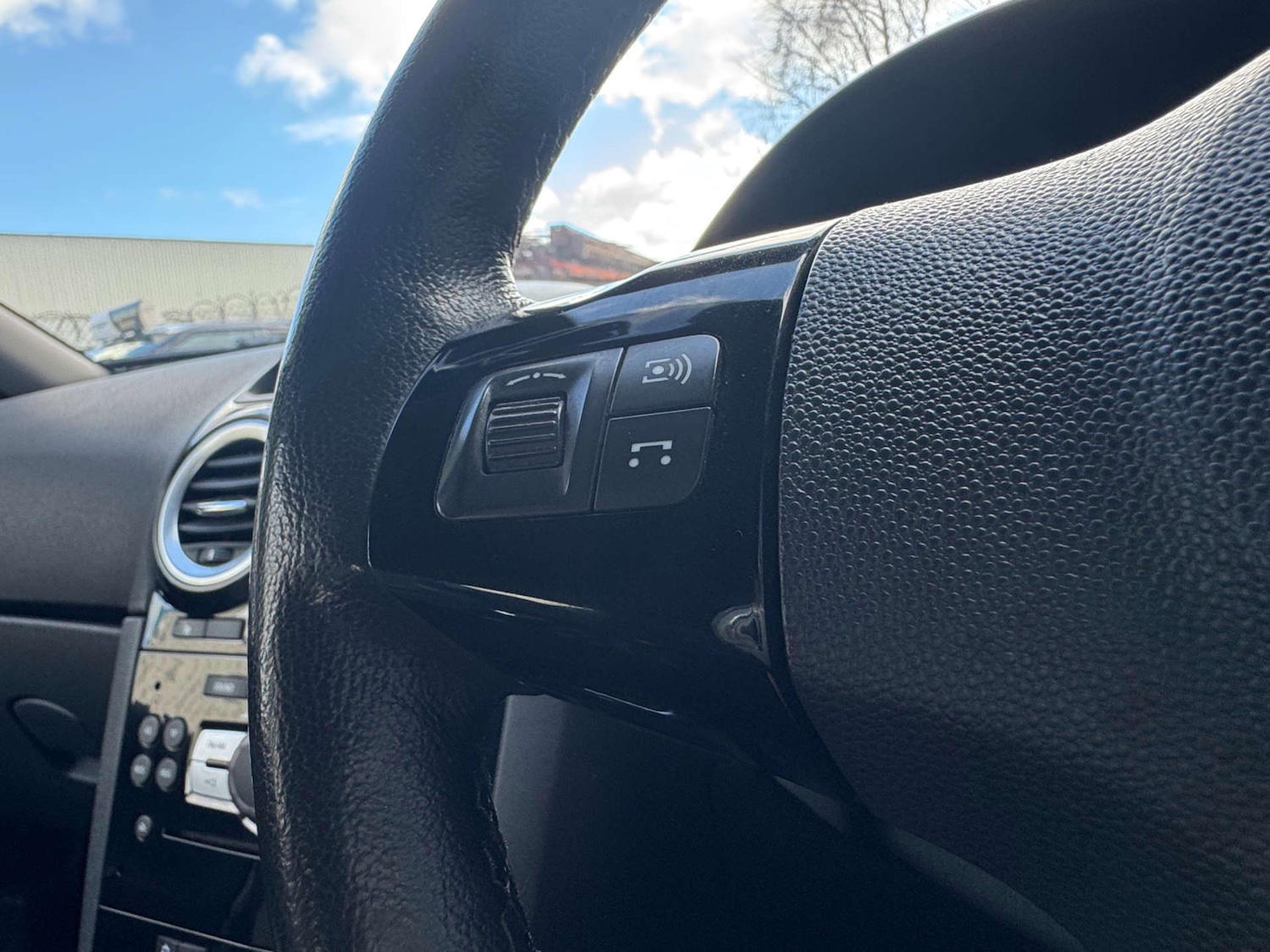 Used Vauxhall Corsa 2010 for sale - 77897919: Photo 21