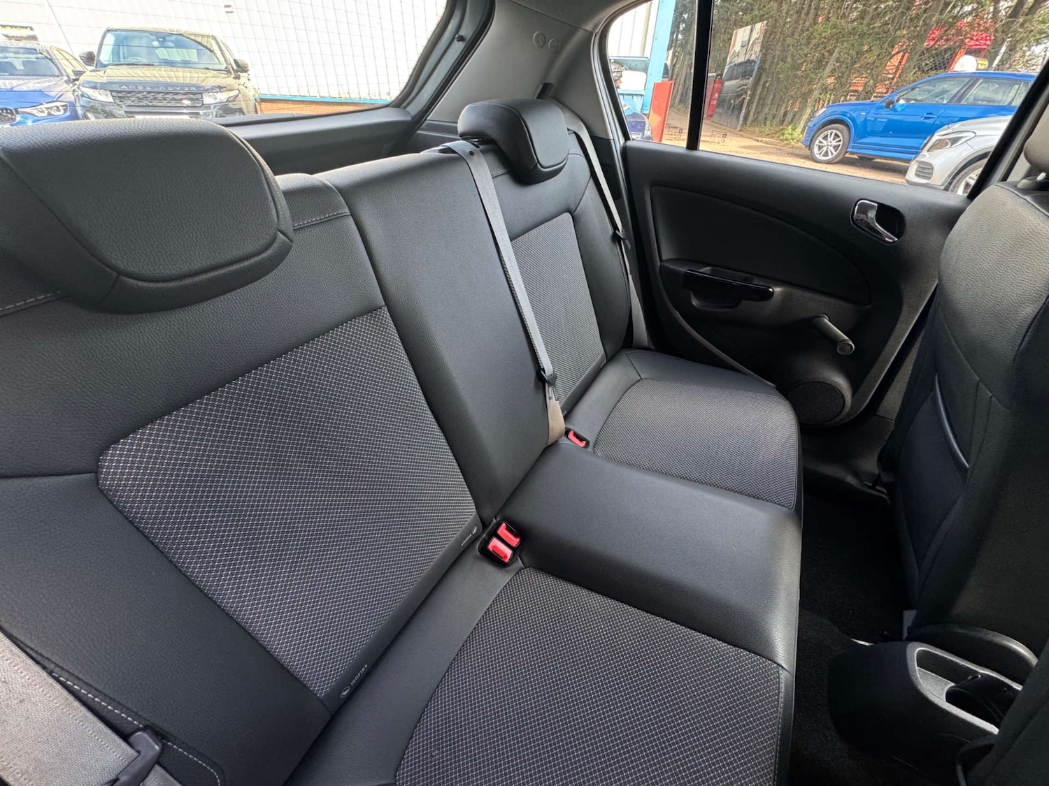 Used Vauxhall Corsa 2010 for sale - 77897919: Photo 34