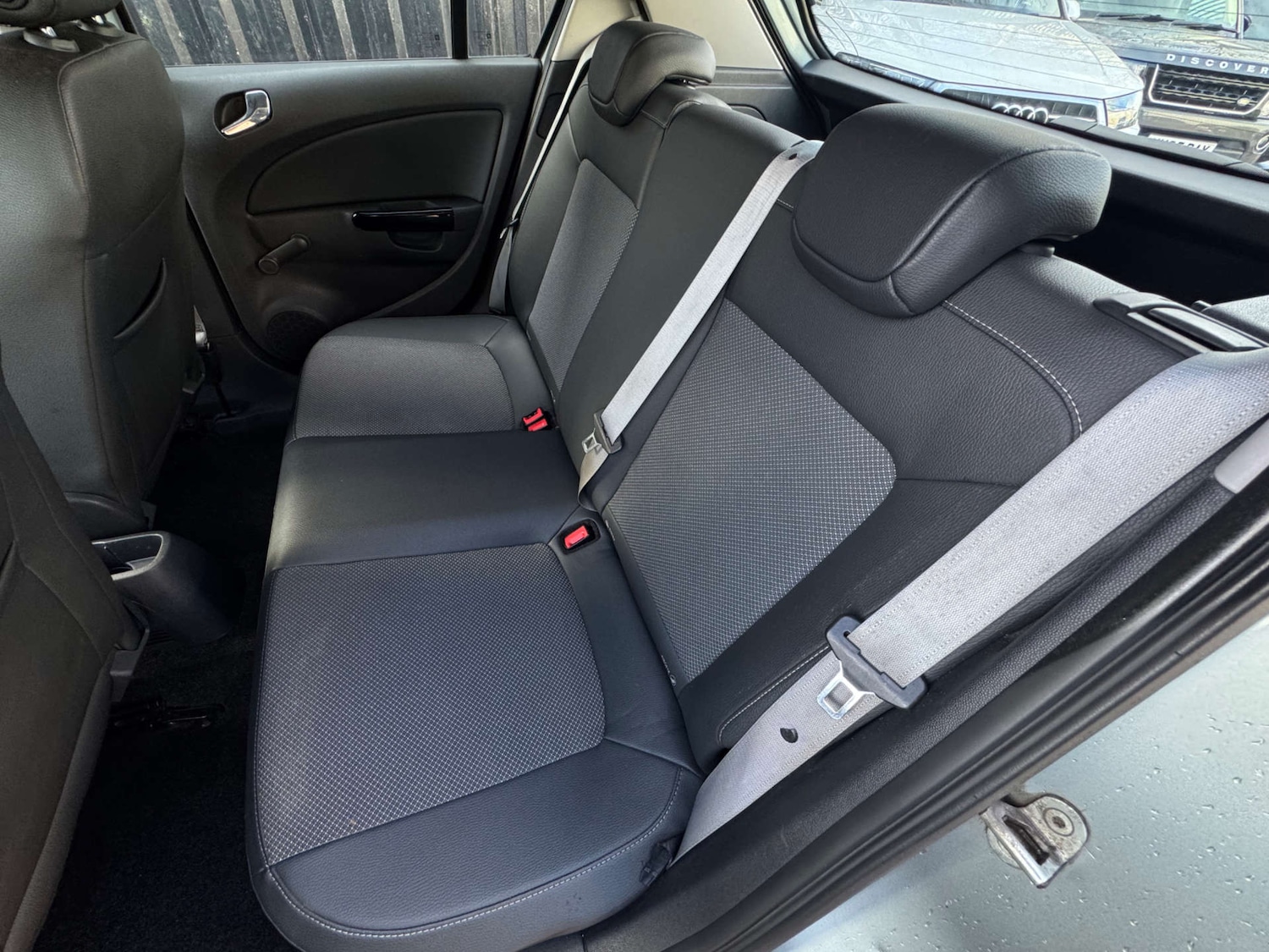 Used Vauxhall Corsa 2010 for sale - 77897919: Photo 44