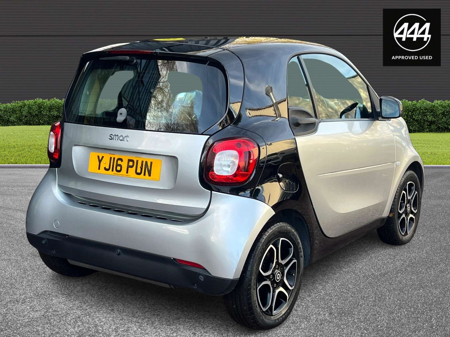 Used smart fortwo 2016 for sale - 77138694: Photo 10