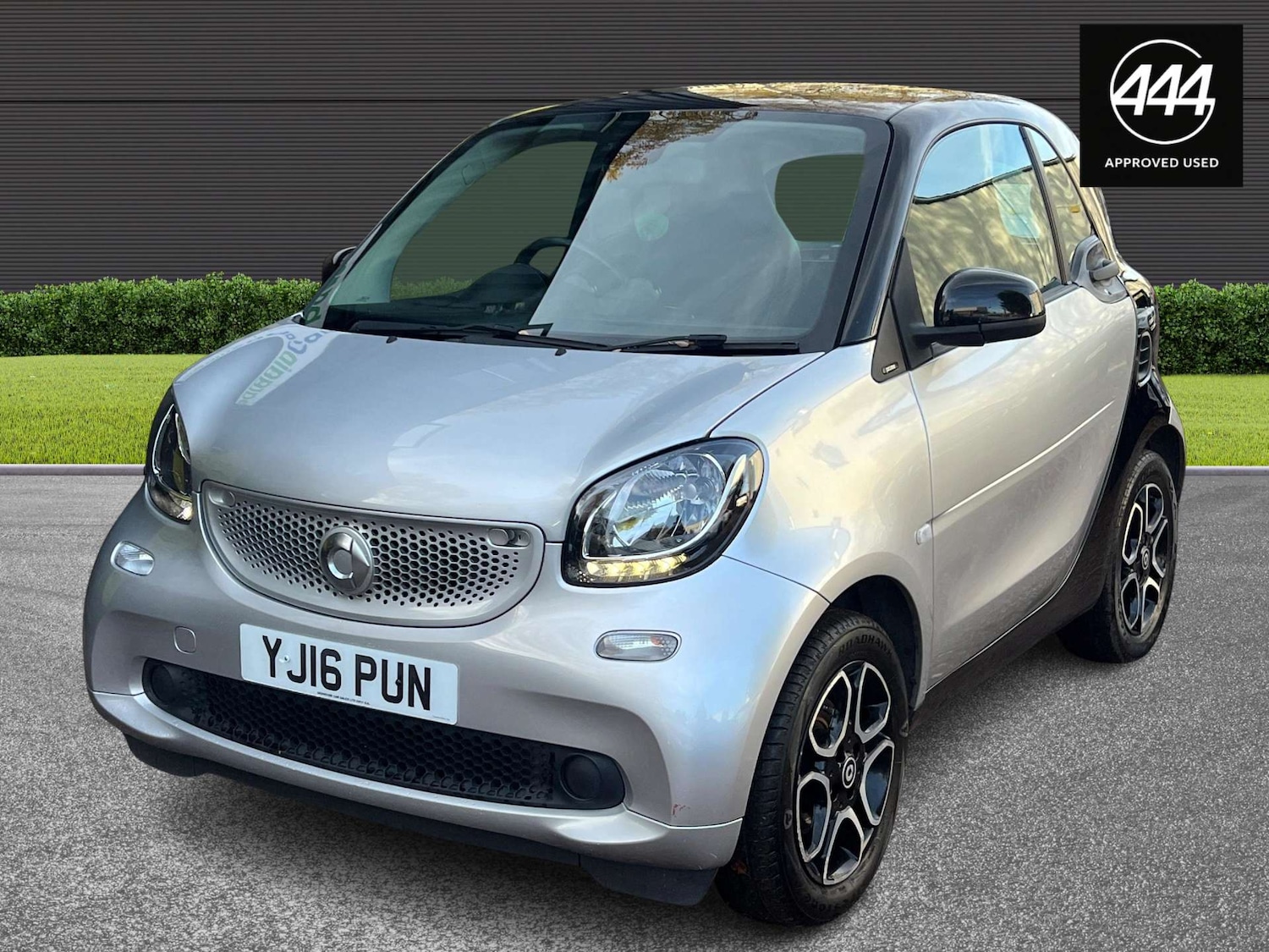 Used smart fortwo 2016 for sale - 77138694: Photo 3