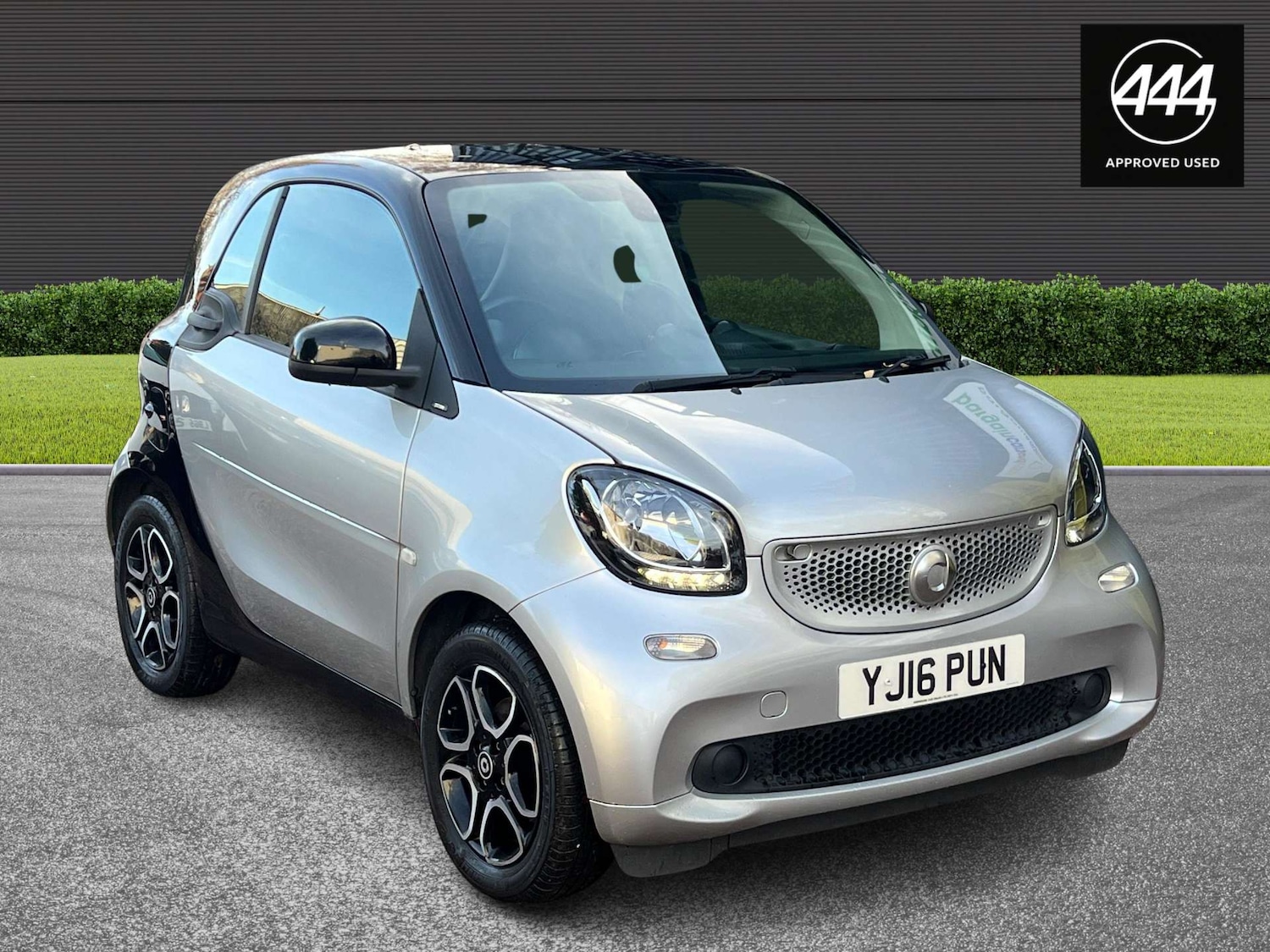 Used smart fortwo 2016 for sale - 77138694: Photo 4