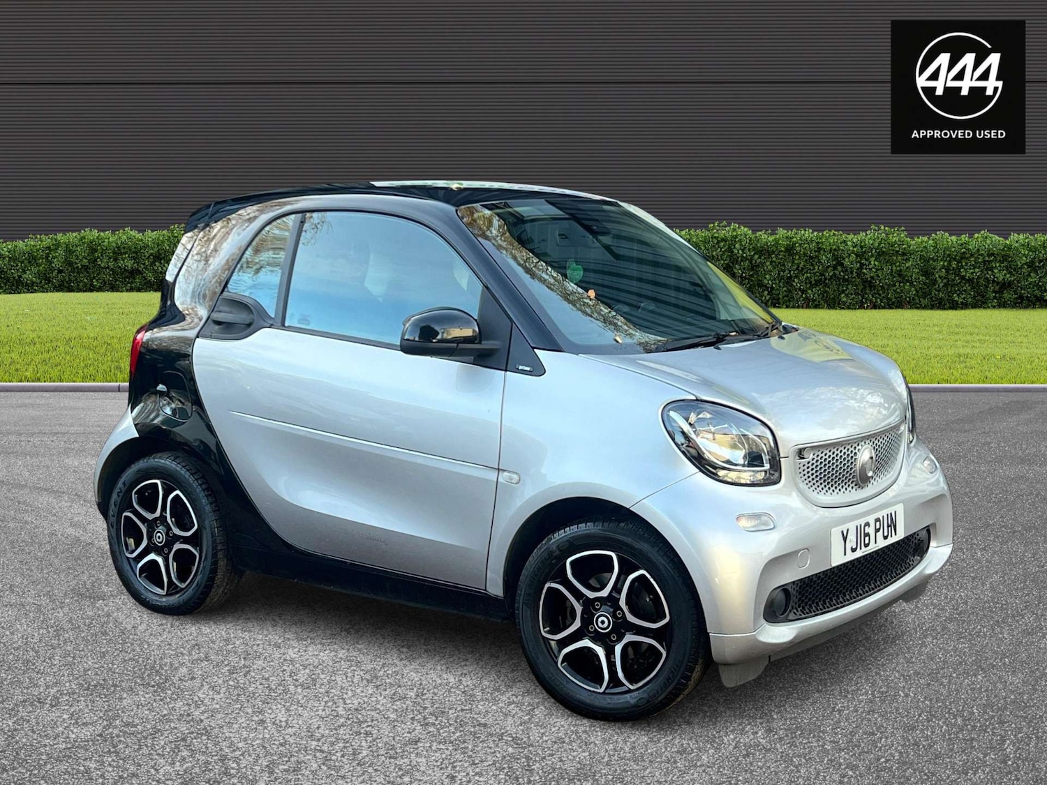 Used smart fortwo 2016 for sale - 77138694: Photo 6