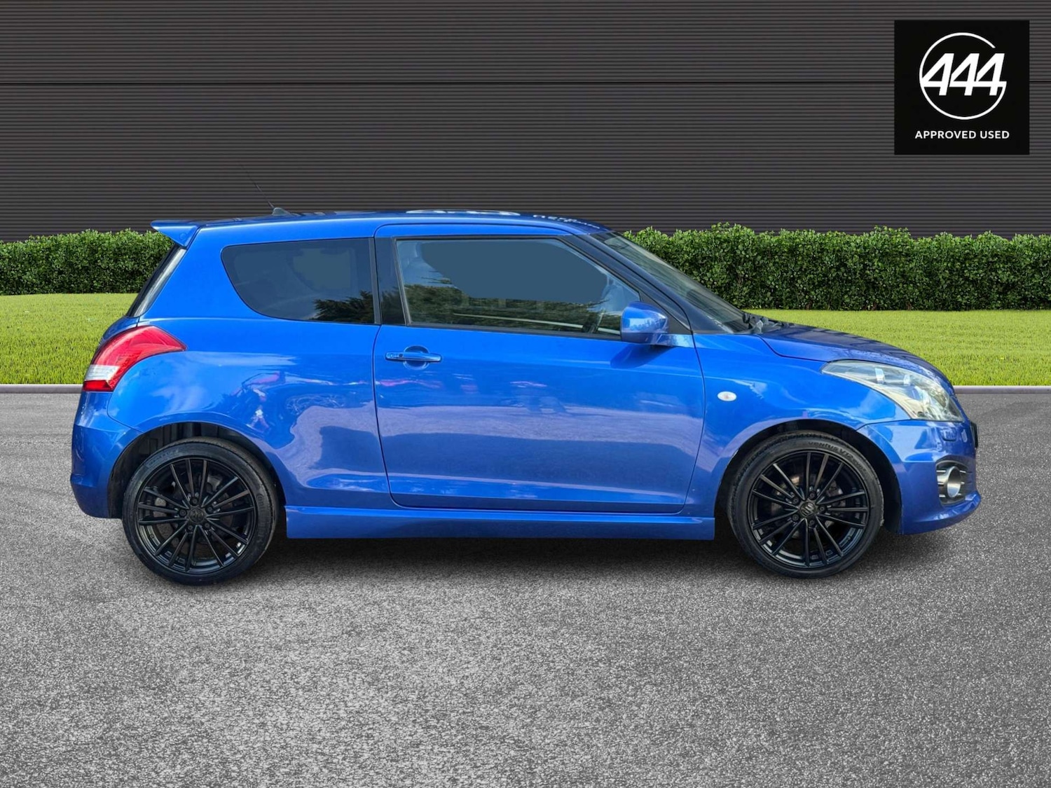 Used Suzuki Swift 2014 for sale - 78068077: Photo 2