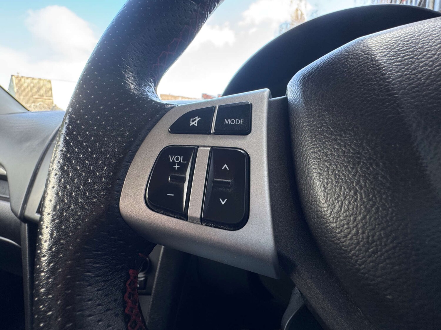 Used Suzuki Swift 2014 for sale - 78068077: Photo 24