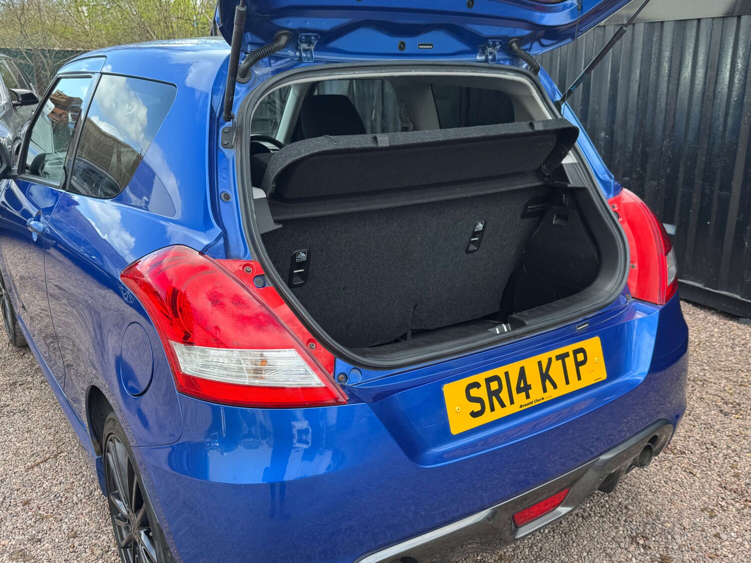 Used Suzuki Swift 2014 for sale - 78068077: Photo 32