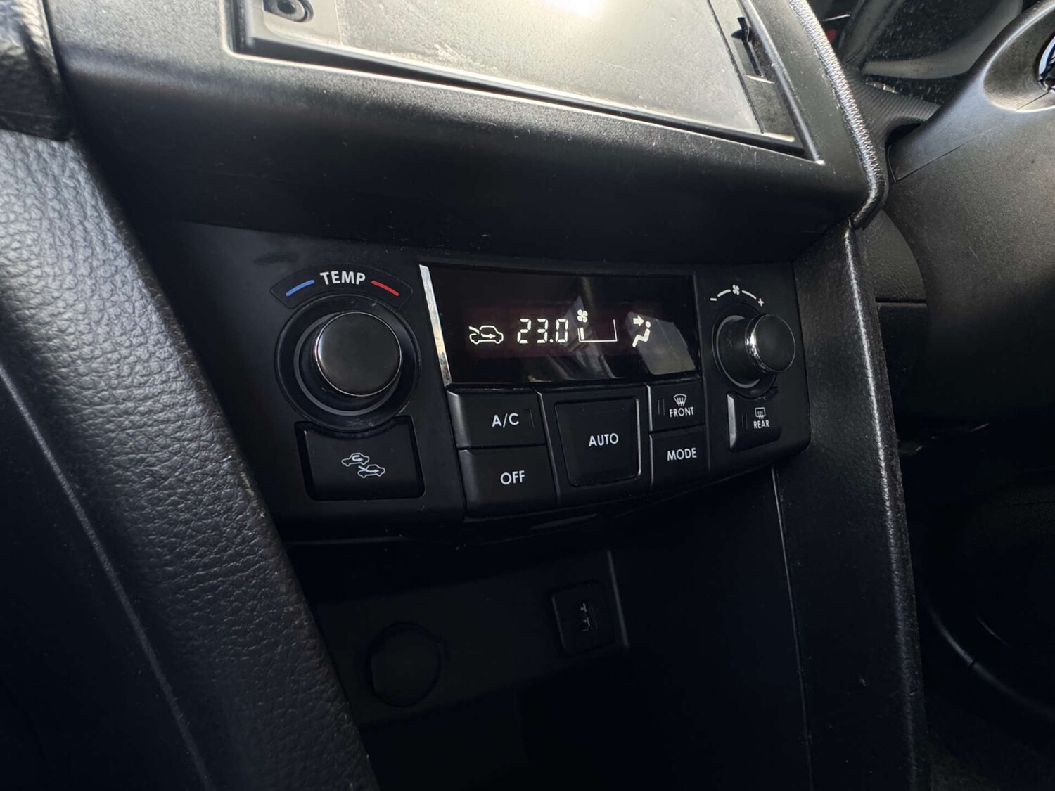 Used Suzuki Swift 2014 for sale - 78068077: Photo 45