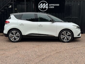 Used Renault Scenic 2019 for sale - 78533164: Photo