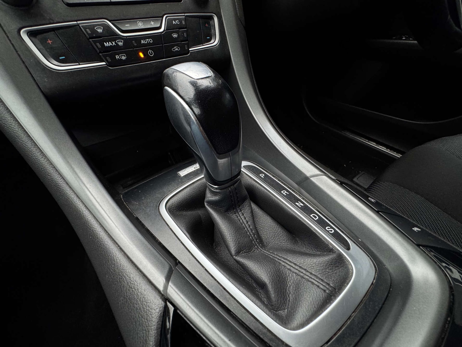 Used Ford Mondeo 2016 for sale - 77702645: Photo 12