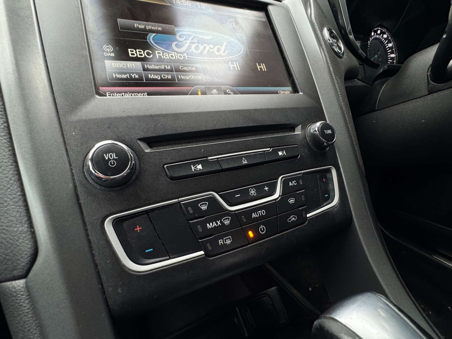 Used Ford Mondeo 2016 for sale - 77702645: Photo 44