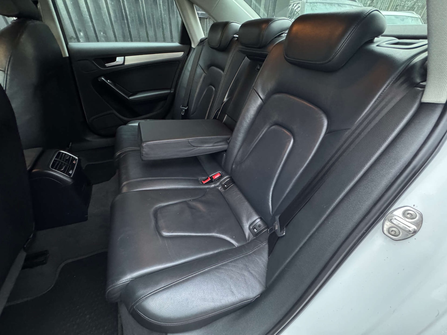 Used Audi A4 2014 for sale - 77326048: Photo 25