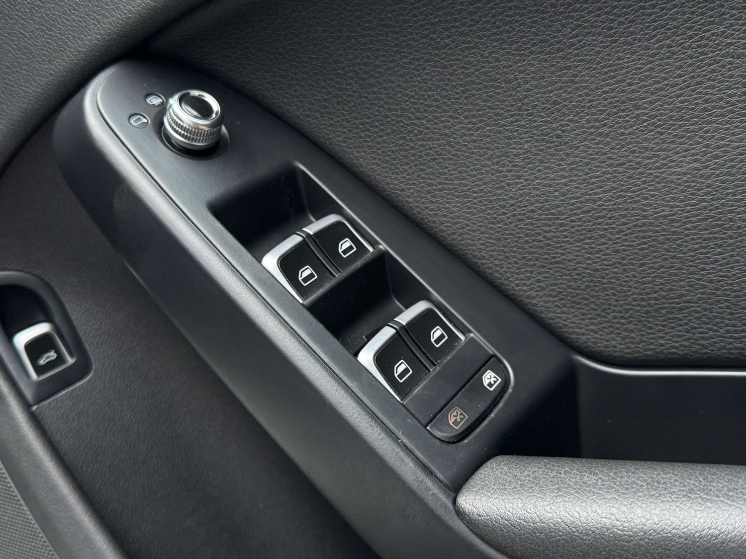 Used Audi A4 2014 for sale - 77326048: Photo 26