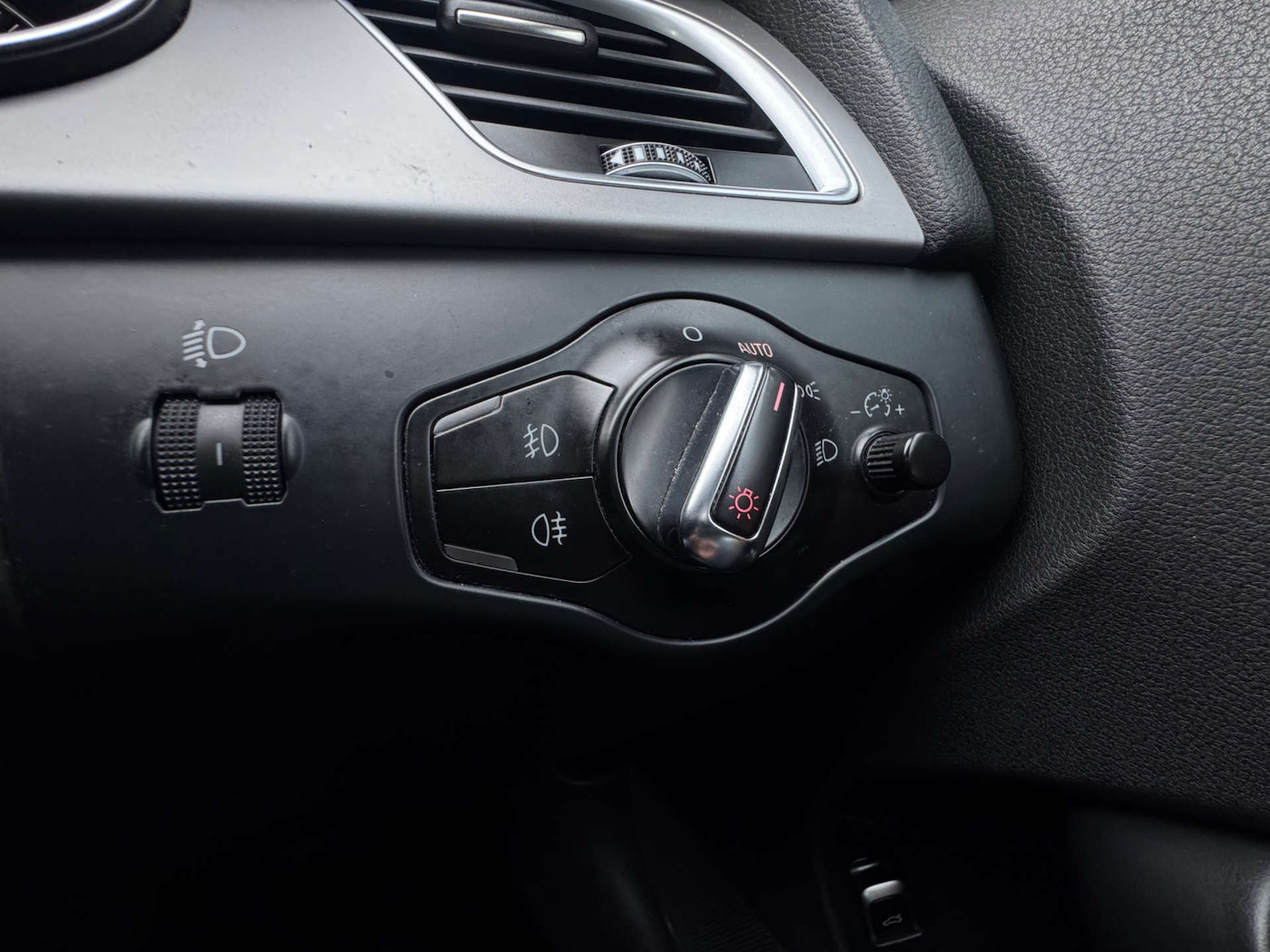 Used Audi A4 2014 for sale - 77326048: Photo 27