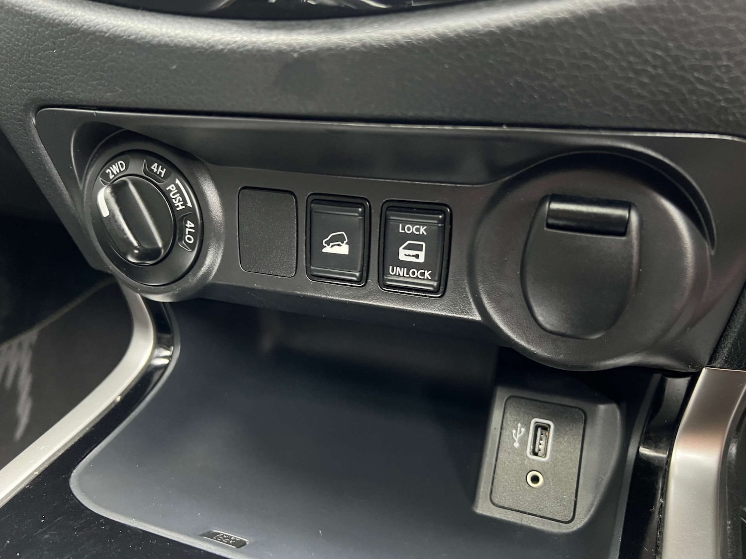 Used Nissan Navara 2019 for sale - 77152811: Photo 29