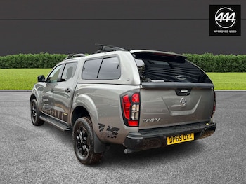 Used Nissan Navara 2019 for sale - 77152811: Photo