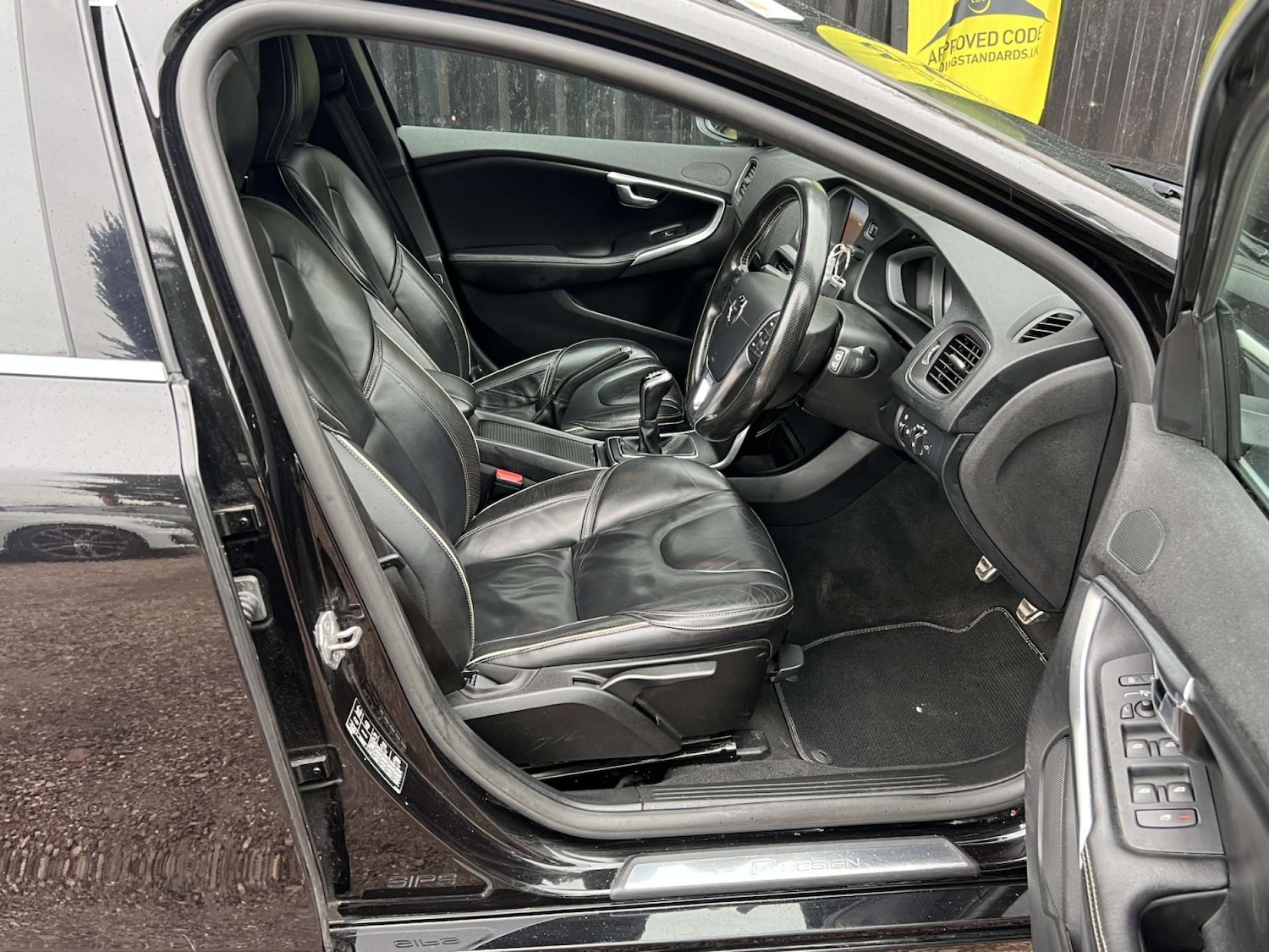 Used Volvo V40 2017 for sale - 77170370: Photo 20