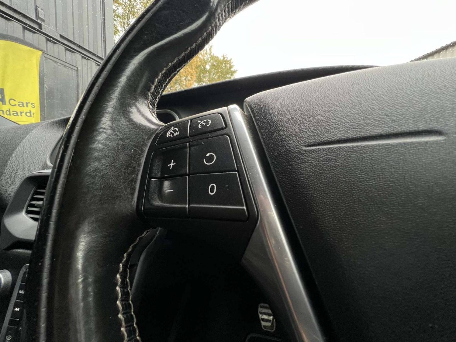 Used Volvo V40 2017 for sale - 77170370: Photo 22