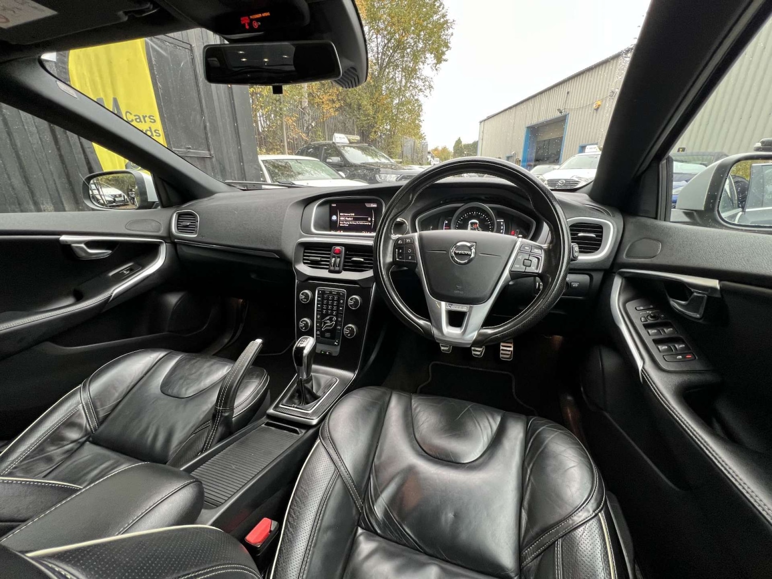 Used Volvo V40 2017 for sale - 77170370: Photo 36