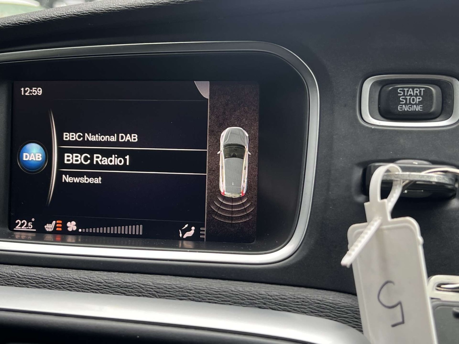 Used Volvo V40 2017 for sale - 77170370: Photo 39