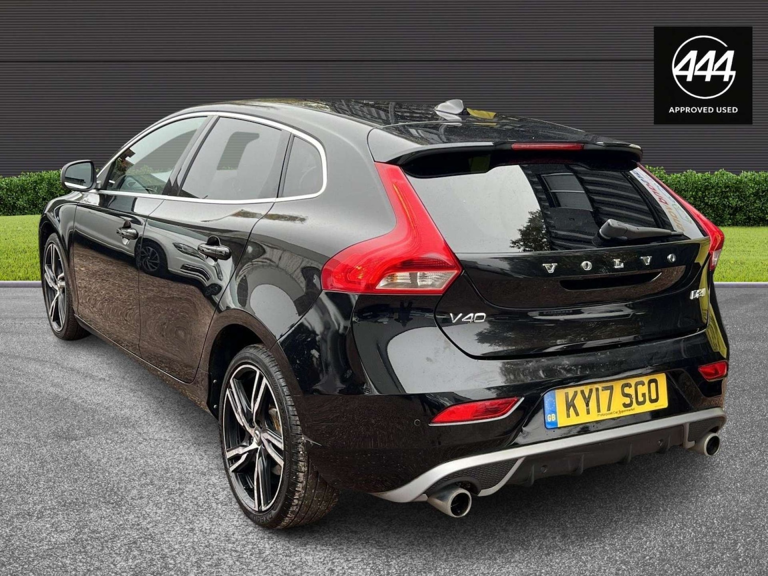 Used Volvo V40 2017 for sale - 77170370: Photo 4