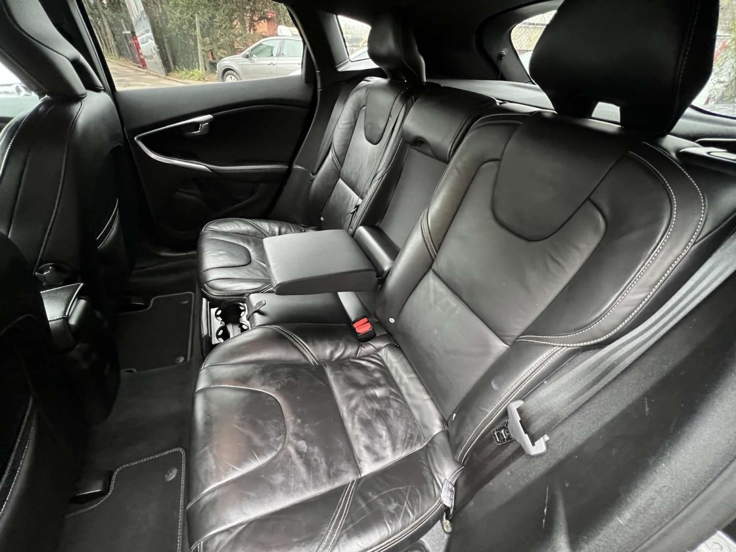 Used Volvo V40 2017 for sale - 77170370: Photo 53