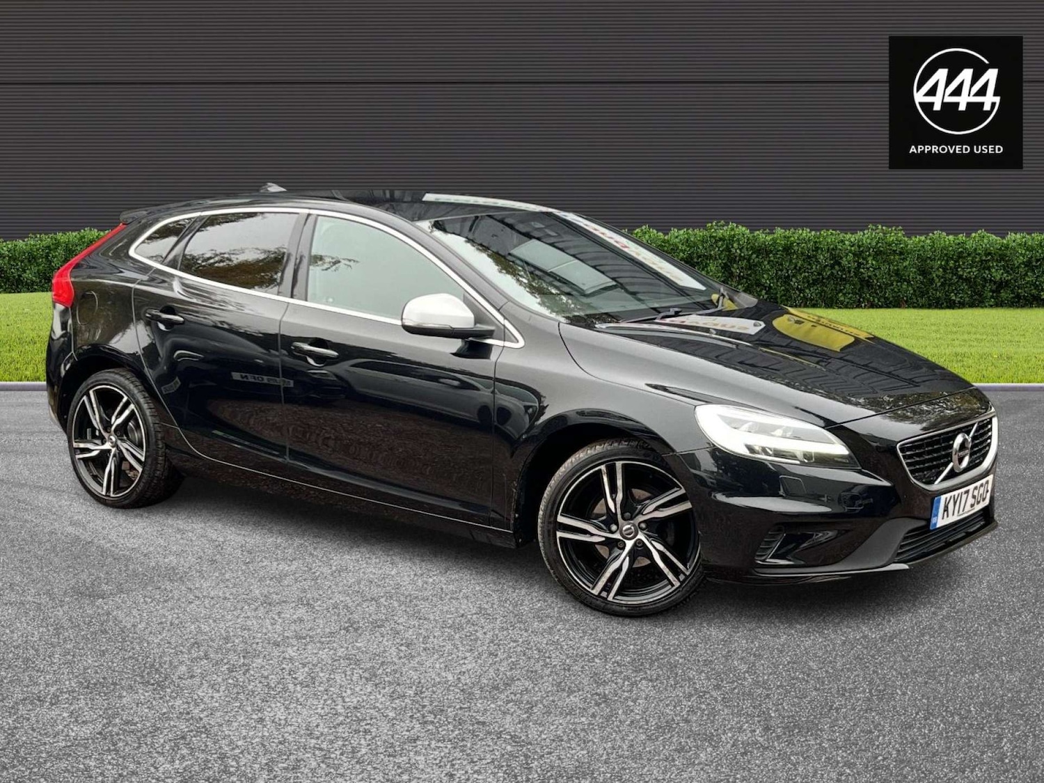 Used Volvo V40 2017 for sale - 77170370: Photo 8