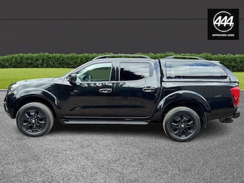 Used Nissan Navara 2020 for sale - 77262732: Photo