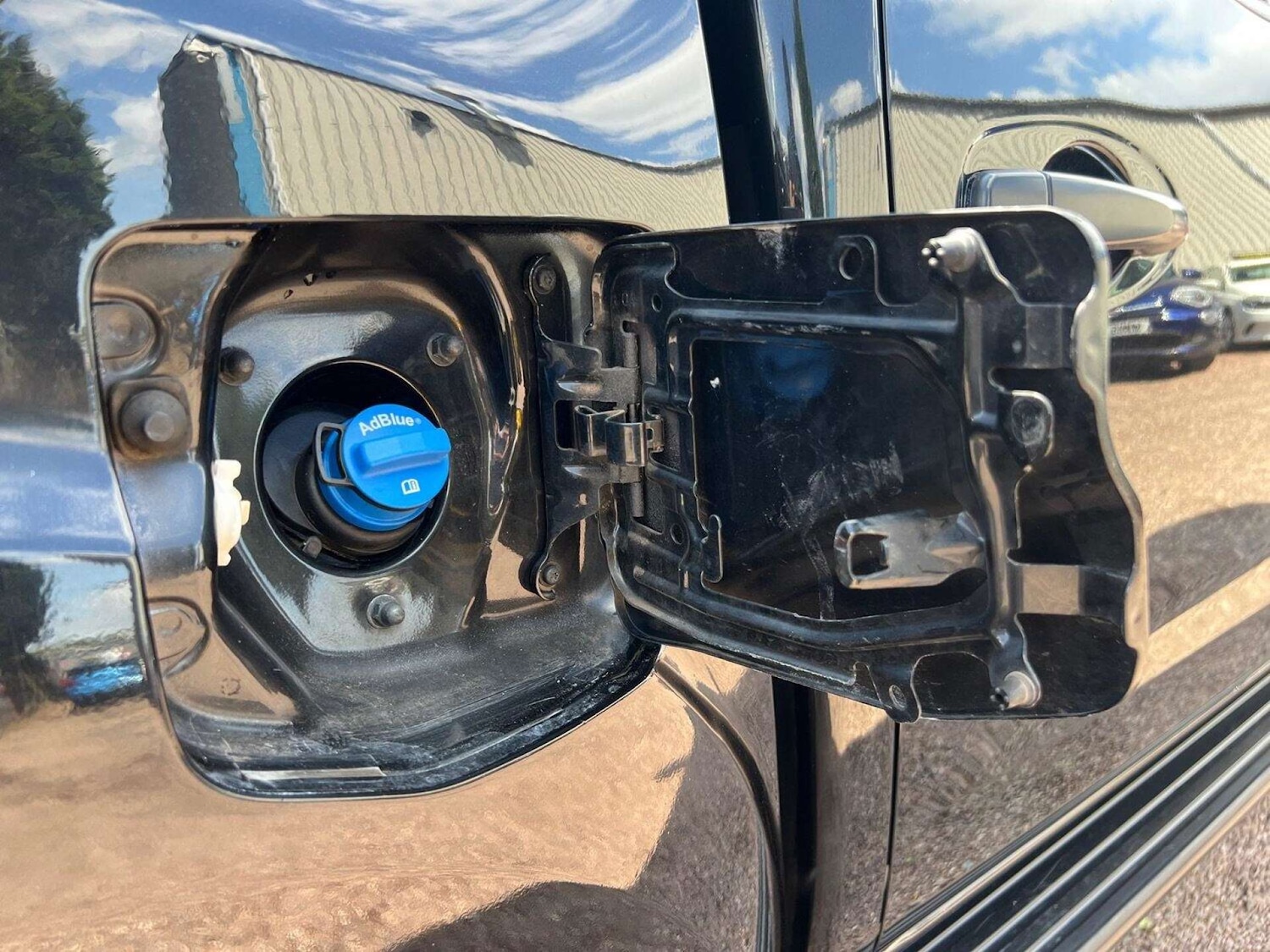 Used Nissan Navara 2020 for sale - 77262732: Photo 61