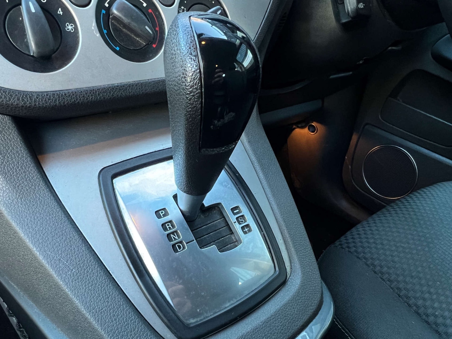 Used Ford C-Max 2010 for sale - 77138688: Photo 17