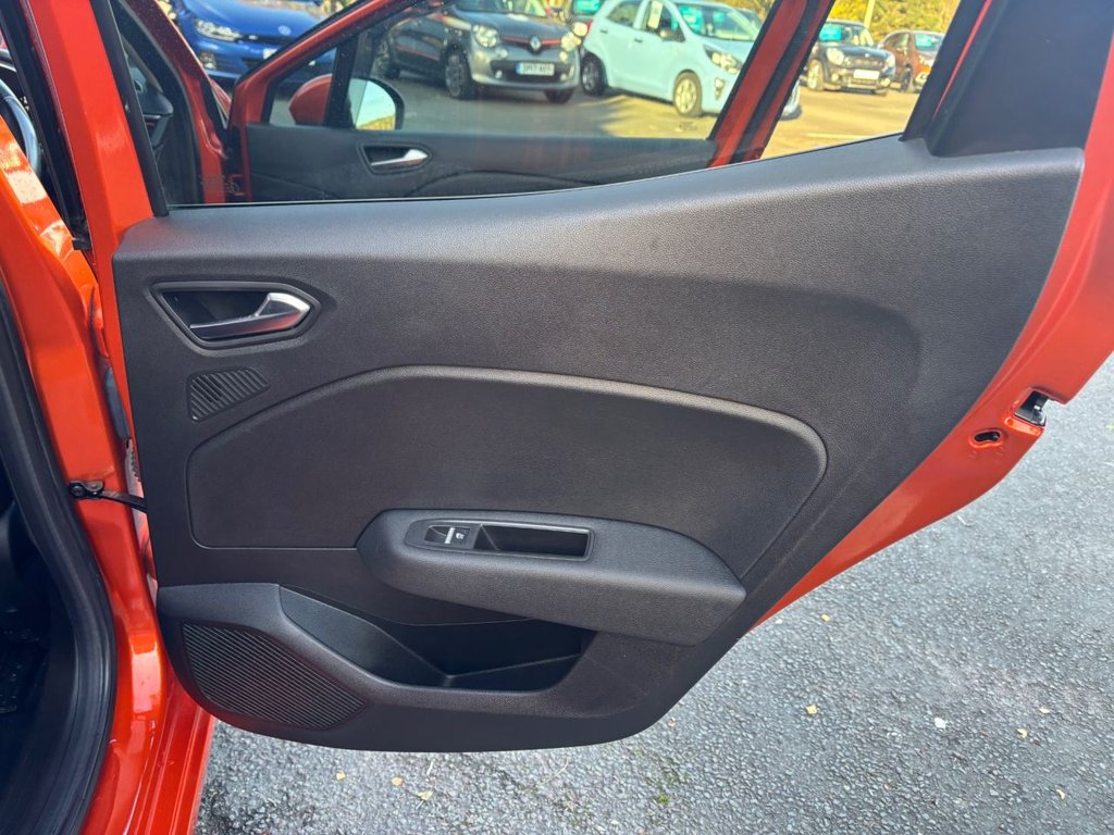 Used Renault Clio 2020 for sale - 76650310: Photo 26