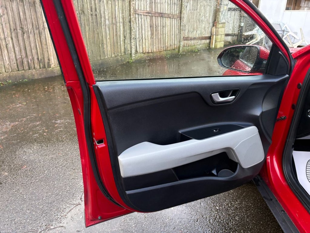 Used Kia Stonic 2019 for sale - 77422510: Photo 12