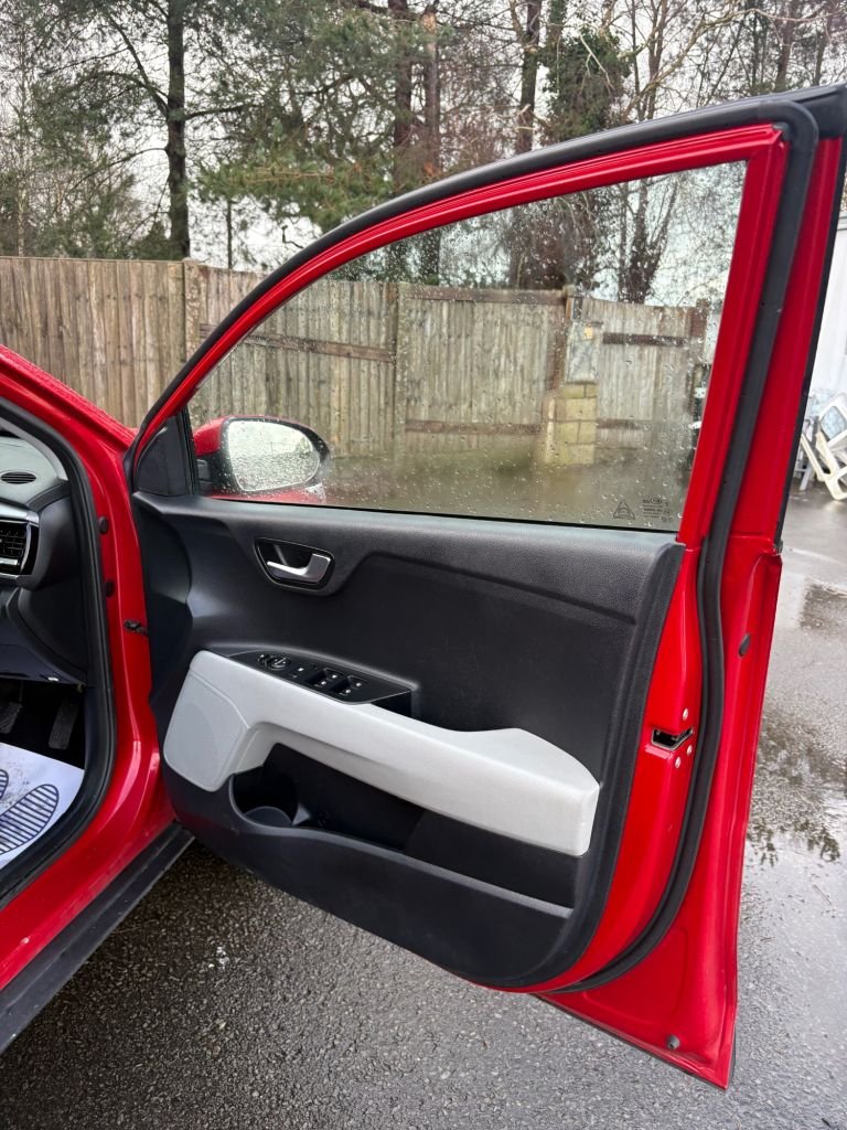 Used Kia Stonic 2019 for sale - 77422510: Photo 22