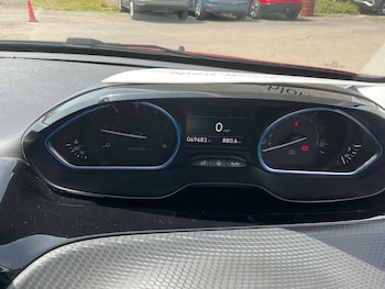 Used Peugeot 2008 2018 for sale - 78725602: Photo