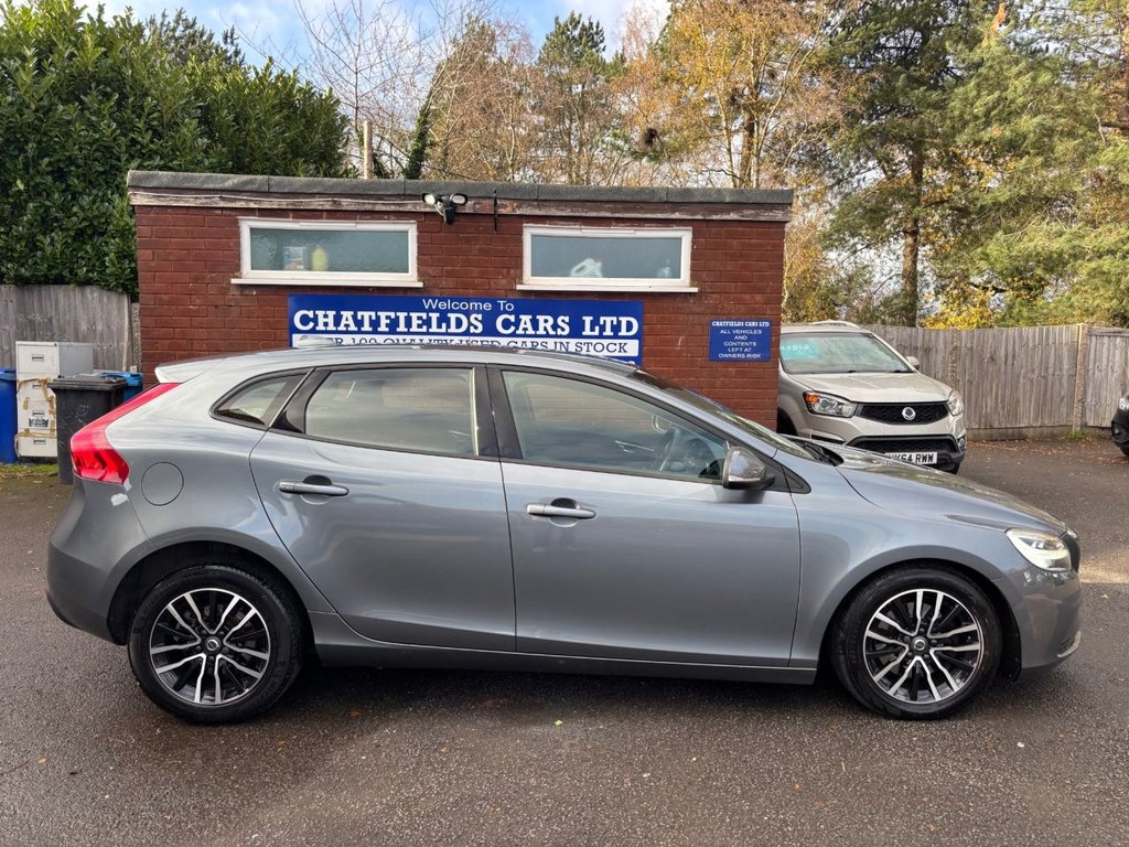 Used Volvo V40 2018 for sale - 76698854: Photo 10