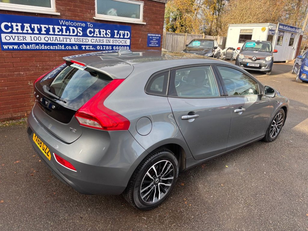 Used Volvo V40 2018 for sale - 76698854: Photo 12