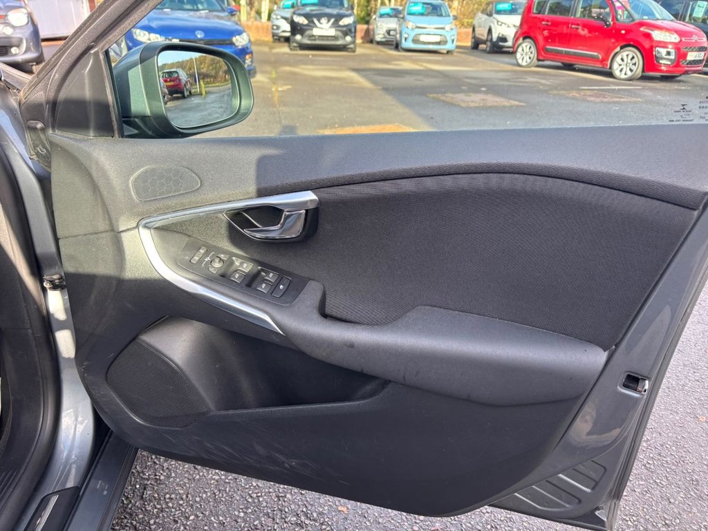 Used Volvo V40 2018 for sale - 76698854: Photo 19