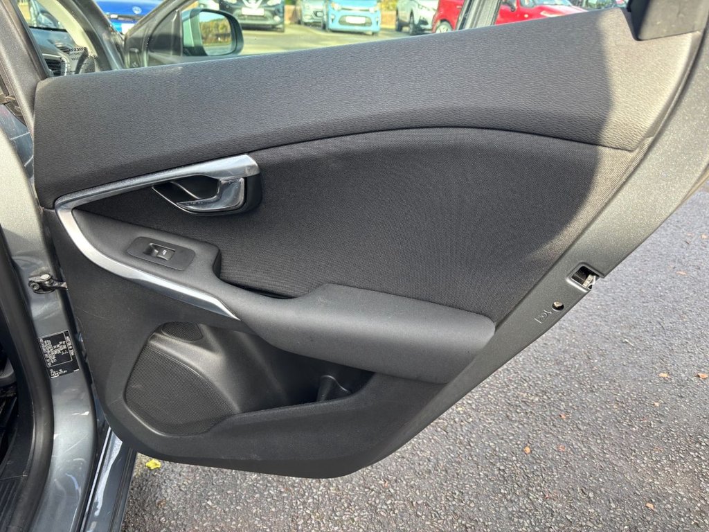 Used Volvo V40 2018 for sale - 76698854: Photo 24