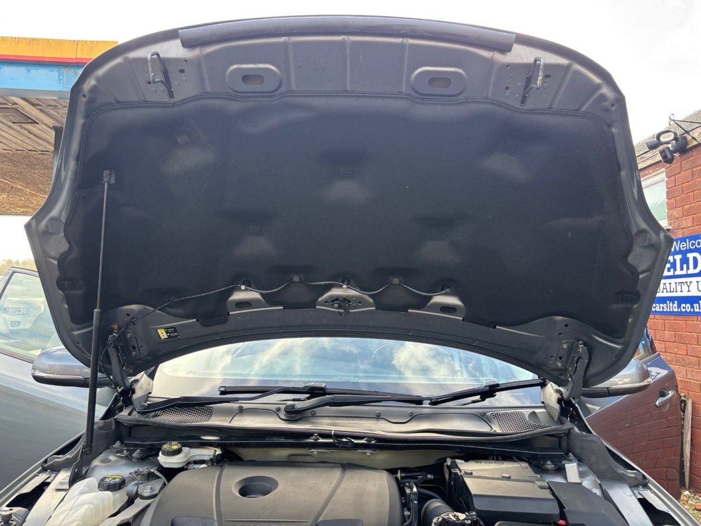 Used Volvo V40 2018 for sale - 76698854: Photo 42