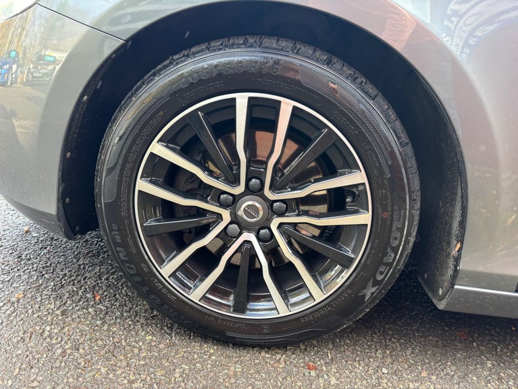 Used Volvo V40 2018 for sale - 76698854: Photo 47