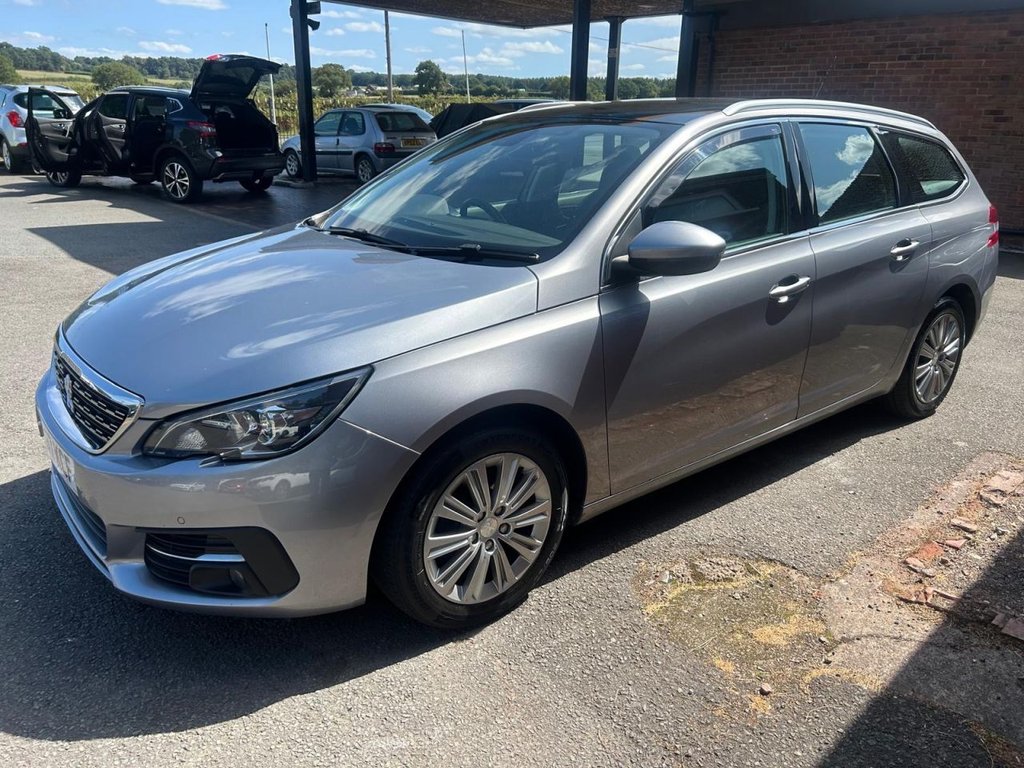 Used Peugeot 308 2017 for sale - 76650315: Photo 2
