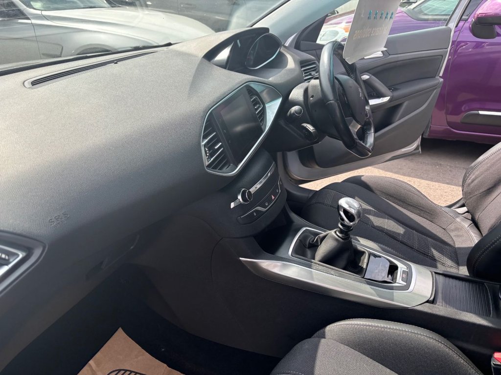 Used Peugeot 308 2017 for sale - 76650315: Photo 36