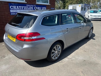 Used Peugeot 308 2017 for sale - 76650315: Photo