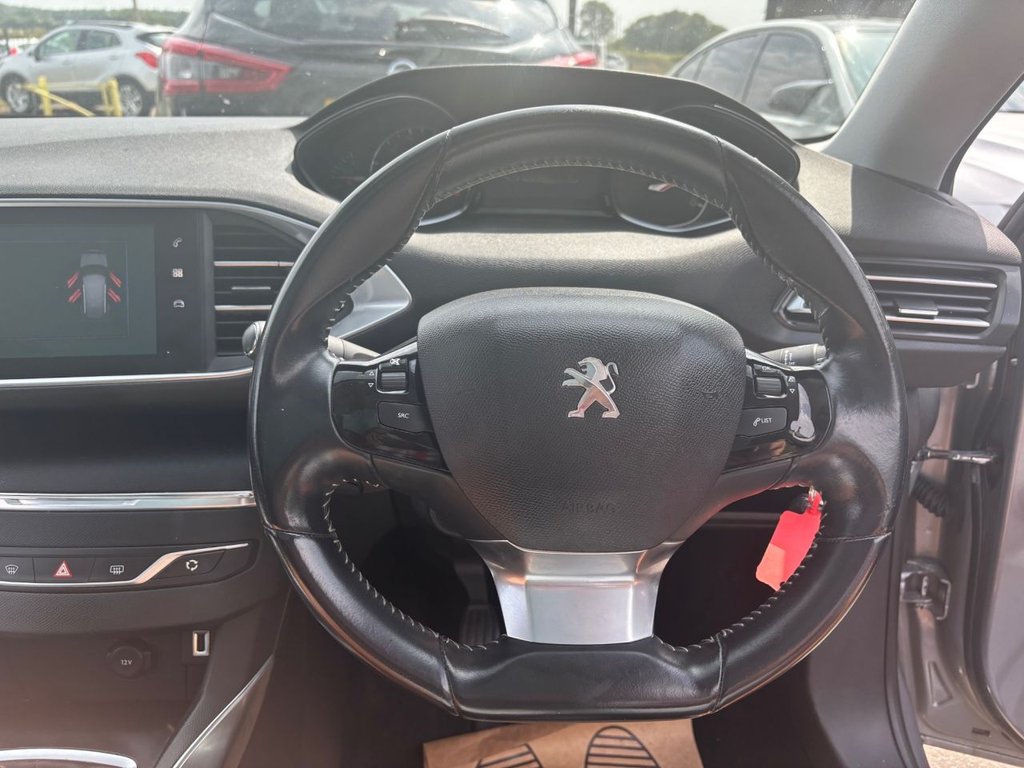 Used Peugeot 308 2017 for sale - 76650315: Photo 41