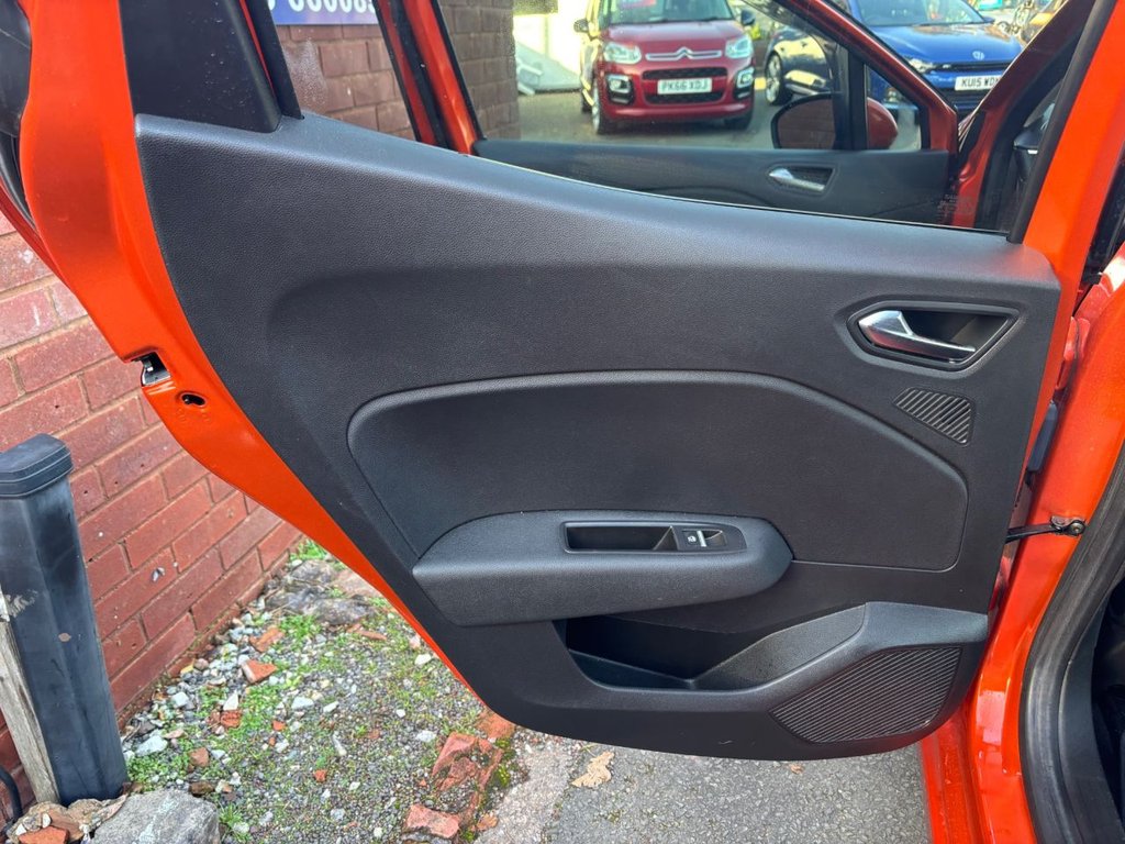 Used Renault Clio 2020 for sale - 77463493: Photo 35