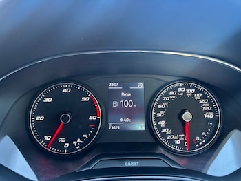 Used SEAT Arona 2018 for sale - 76650303: Photo