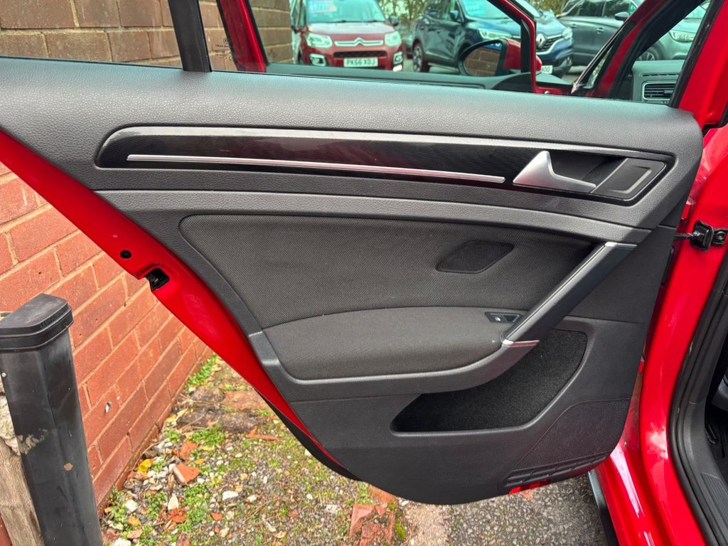 Used Volkswagen Golf 2017 for sale - 76650319: Photo 30