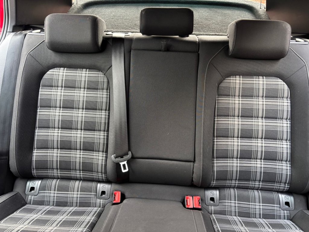 Used Volkswagen Golf 2017 for sale - 76650319: Photo 32