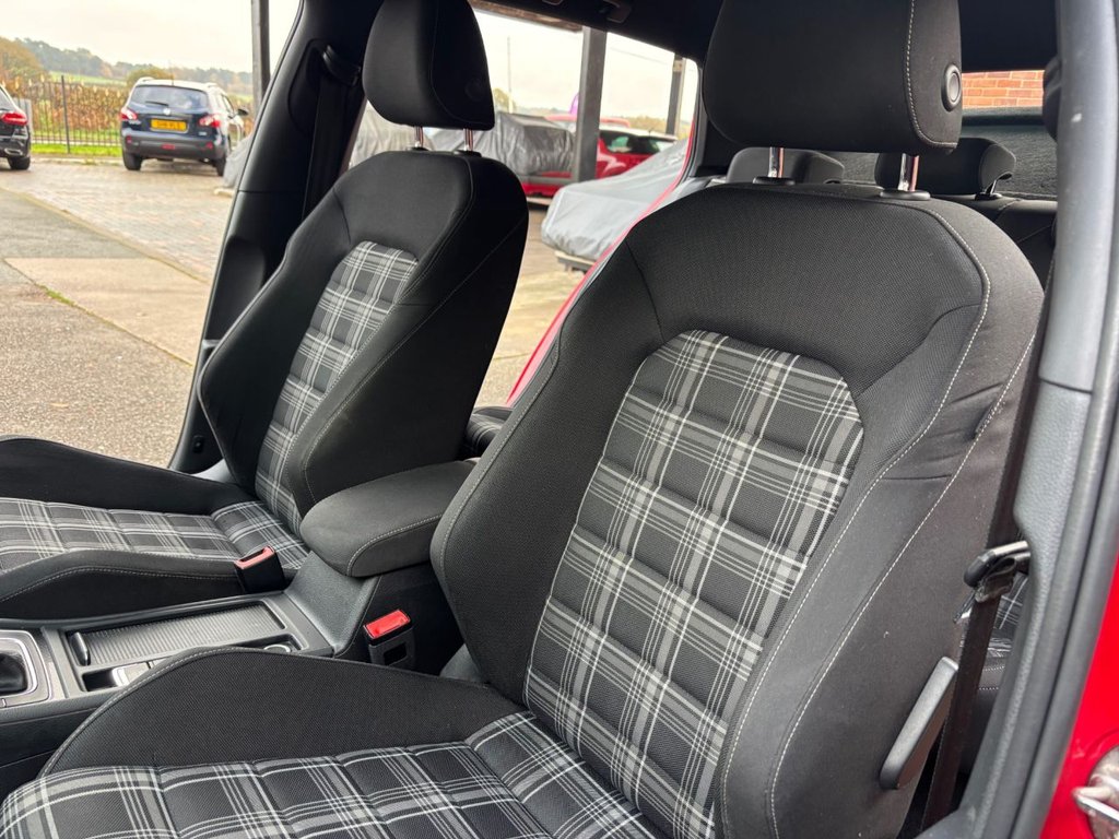 Used Volkswagen Golf 2017 for sale - 76650319: Photo 38