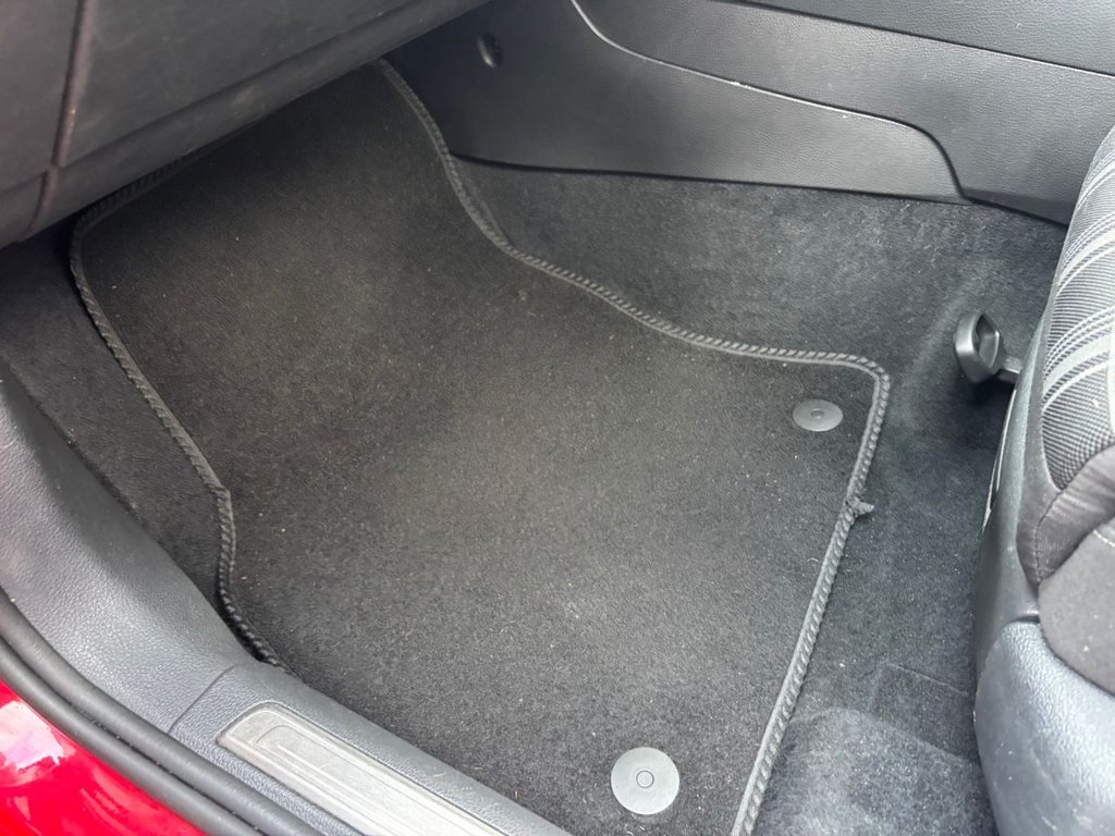 Used Volkswagen Golf 2017 for sale - 76650319: Photo 41