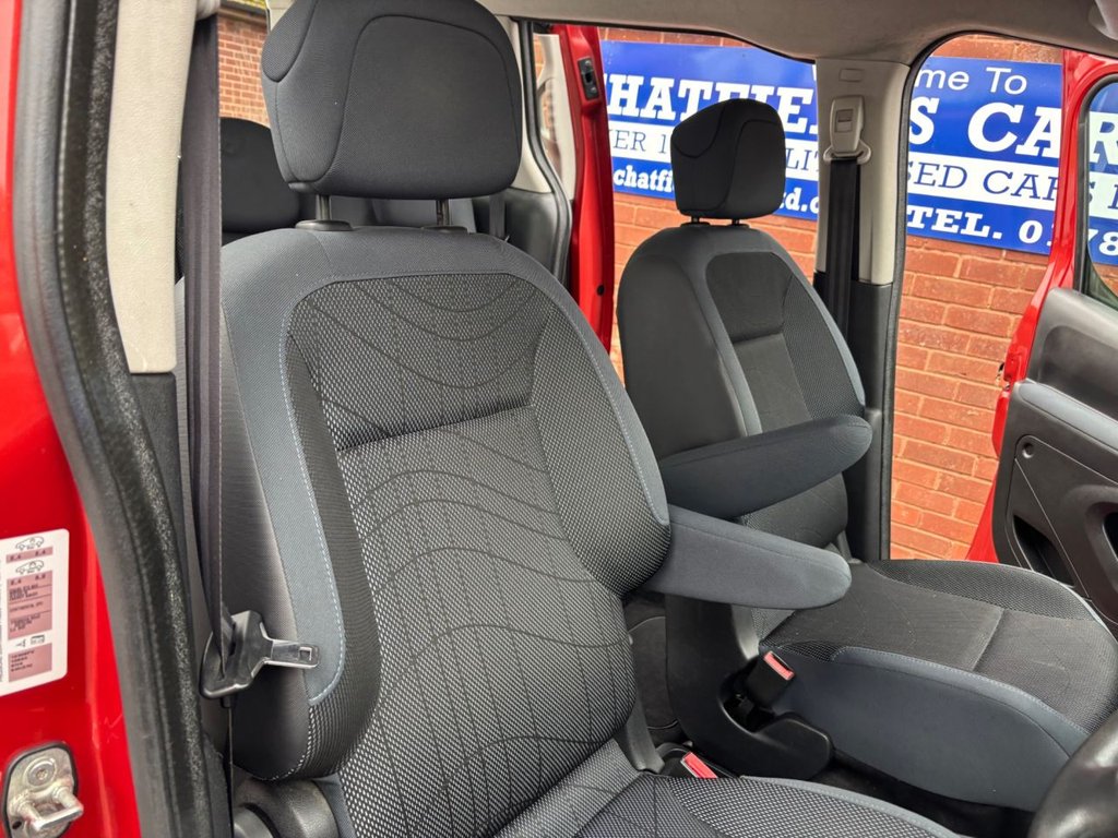 Used Peugeot Partner Tepee 2010 for sale - 76650317: Photo 12